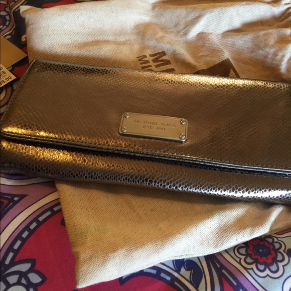 Michael Kors Clutch - Picture 4 of 8